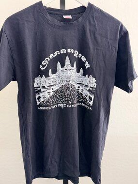 Angkor Wat Cambodia Black Graphic T-Shirt Cotton Unisex Size M